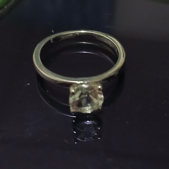 White Topaz Minimalist Set - Picture 6 of 16